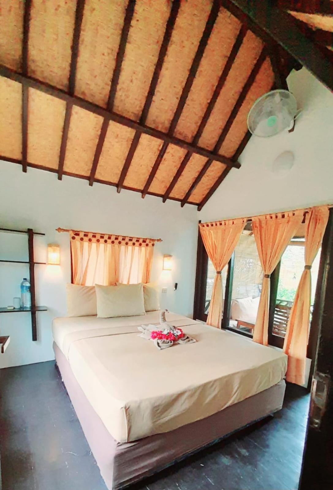 Ana Warung & Bungalows Gili Meno Extérieur photo